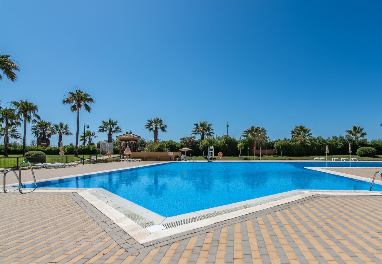 Apartamento en Isla Canela - Los Cisnes - Playa de los Haraganes HLHC120P29