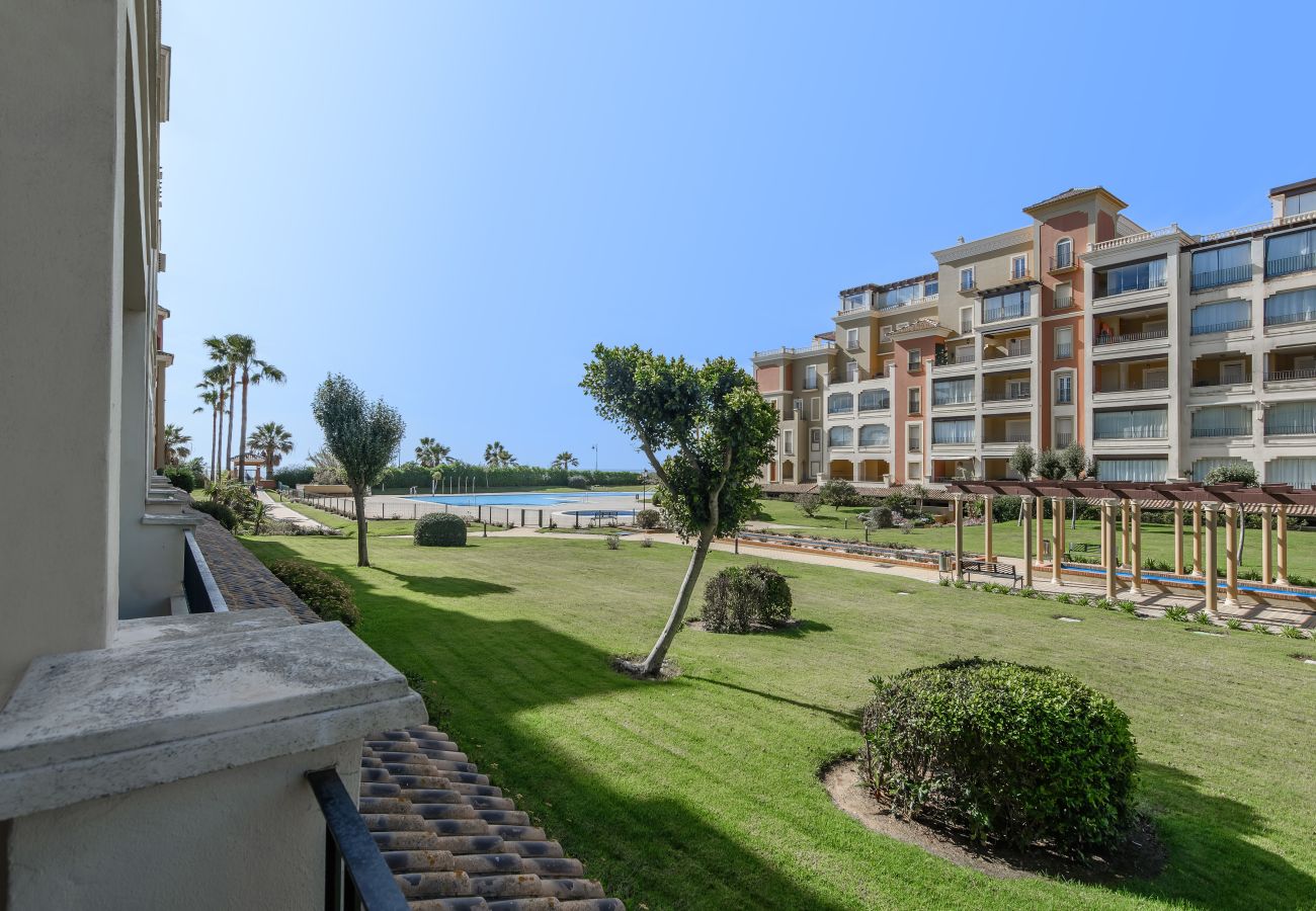 Apartamento en Isla Canela - Los Cisnes - Playa de los Haraganes HLHC202P259