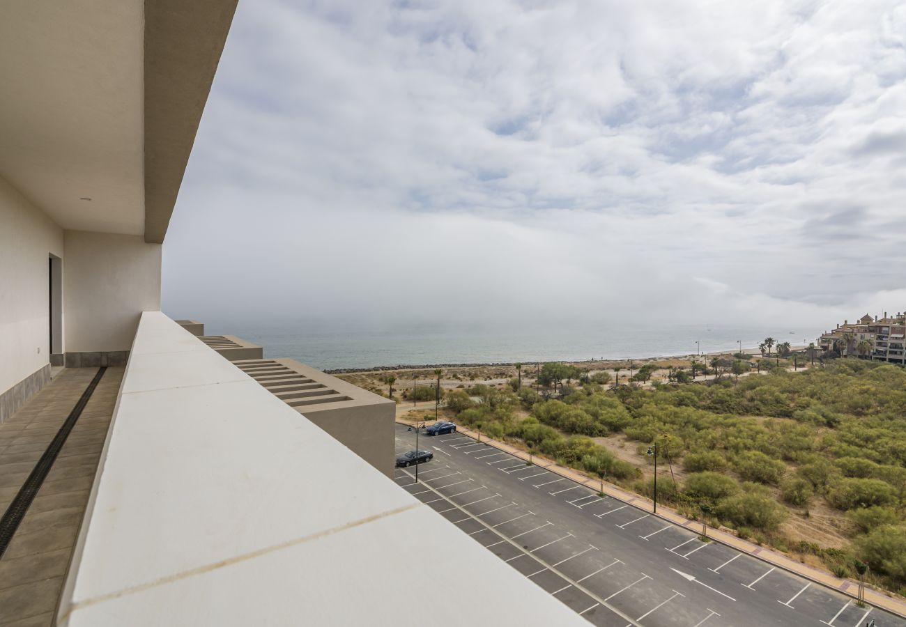 Appartement in Isla Canela - Los Flamencos Penthouse by Ĥ - Haraganes Beach HLHF3502P18