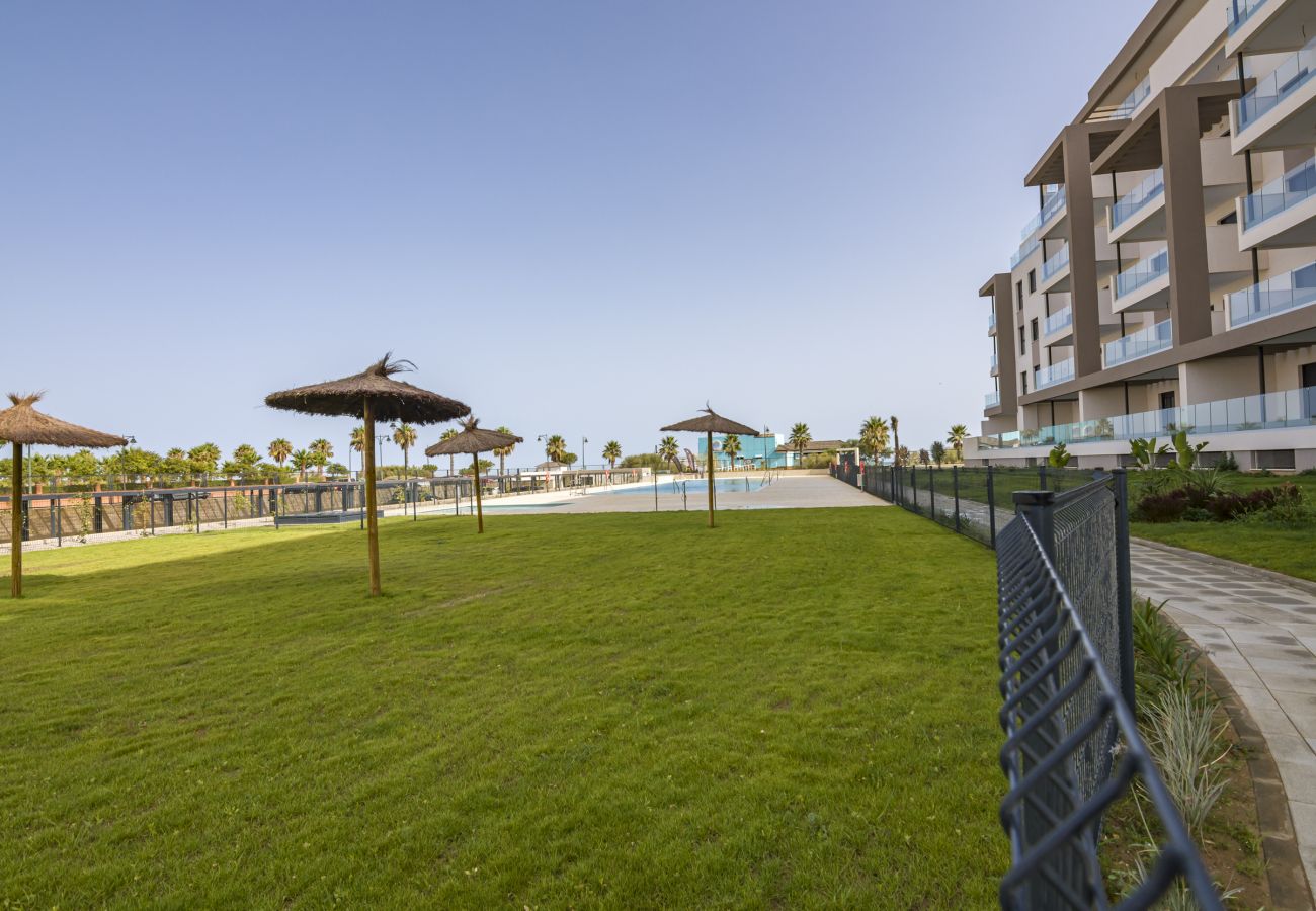 Appartement in Isla Canela - Los Flamencos Penthouse by Ĥ - Haraganes Beach HLHF3502P18